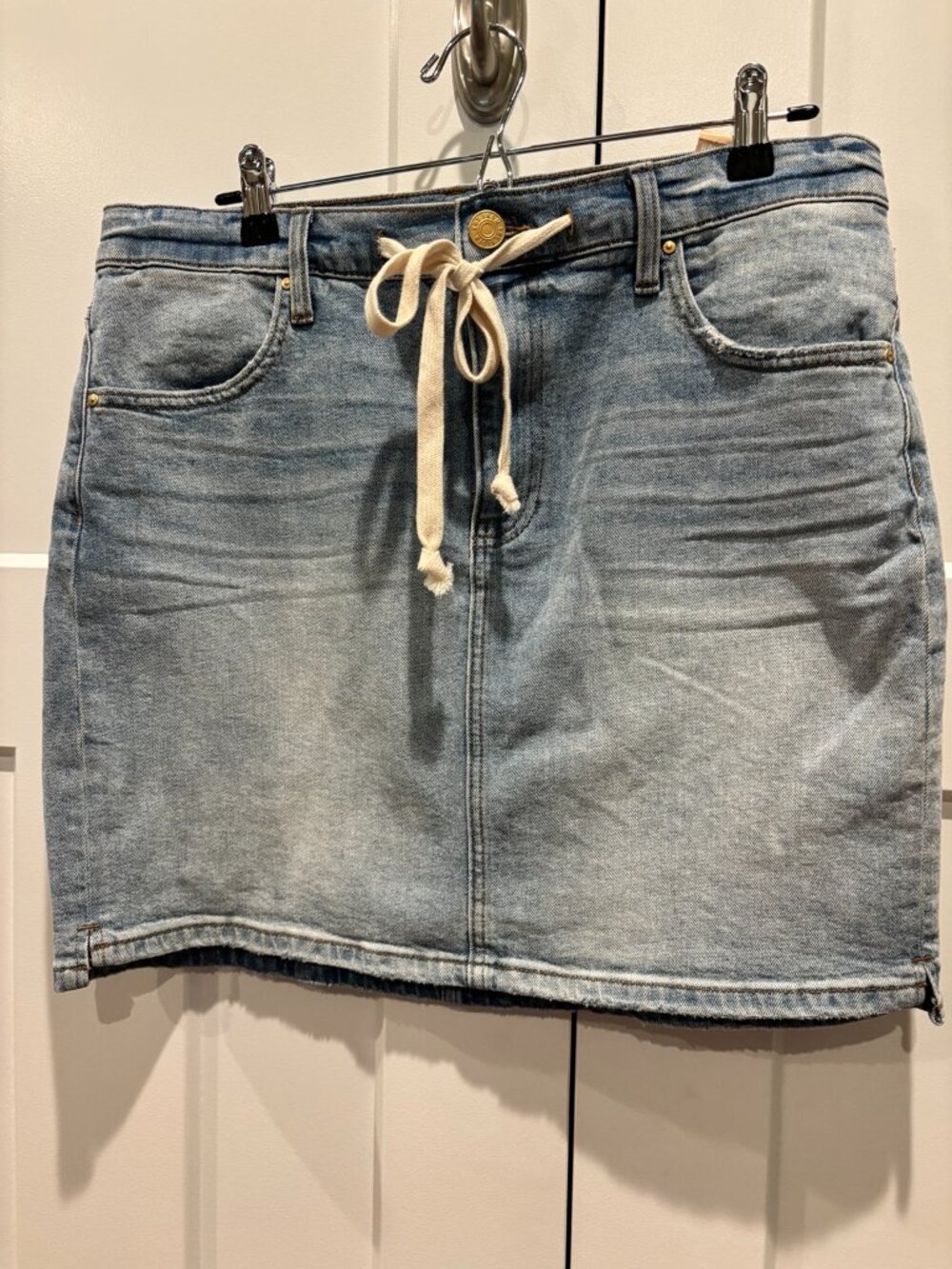 NWT KUT From the Kloth Holly Denim Skirt Size 8